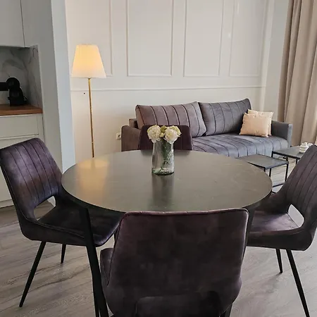 Summer Apartment *